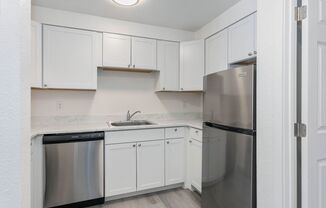 2 beds, 1 bath, 800 sqft, $1,740, Unit Unit 12