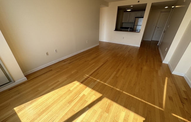 1 bed, 1 bath, 711 sqft, $3,700, Unit 2405
