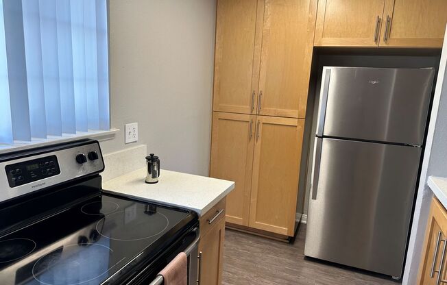 1 bed, 1 bath, 633 sqft, $2,240, Unit 800W10