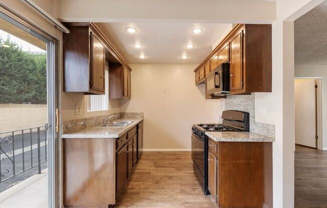 Immaculate Downey 2 Bedroom / 2 Bath