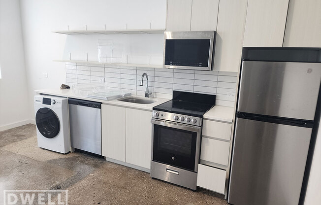1049 W LAWRENCE