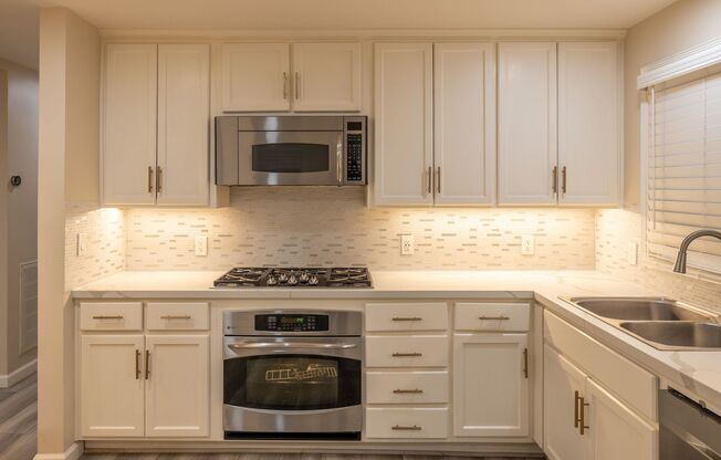 Great 3 bedroom 1 bath home in Santa Clara!