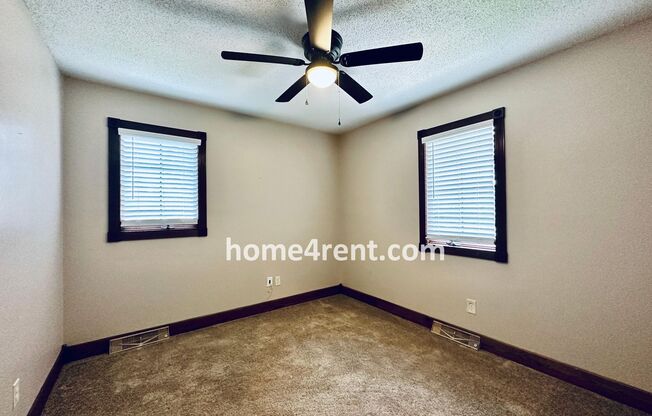 3 beds, 2 baths, $1,649