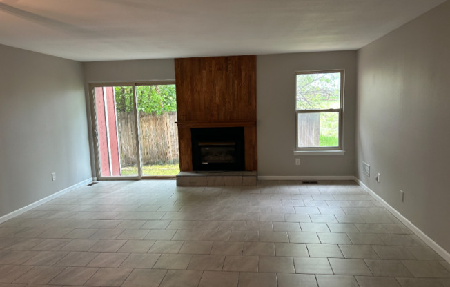 472 W ROCKRIMMON BLVD
