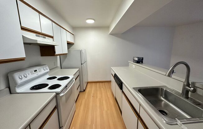 260 - 1317 Russell Way