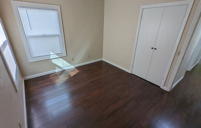 2 beds, 1 bath, $1,600