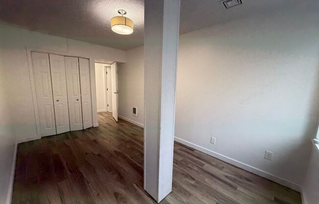 2 beds, 1 bath, 933 sqft, $1,675, Unit 208