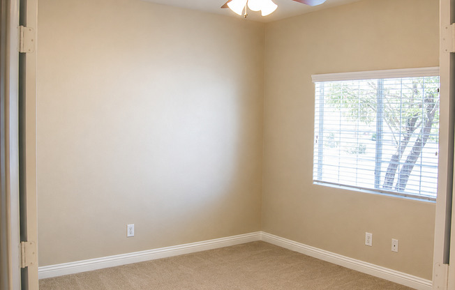 4 bedroom +Den!