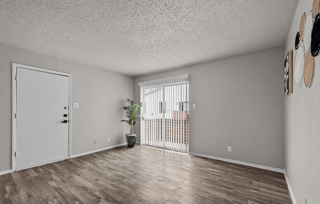 2 beds, 1 bath, 815 sqft, $1,395, Unit 302 A