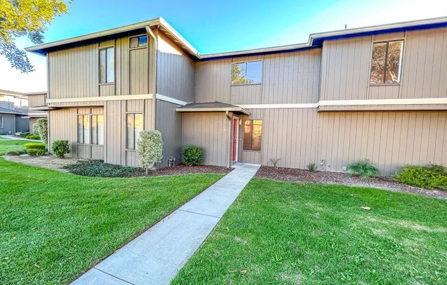 3 Bedroom / 2.5 Bathroom Condo In Grover Beach