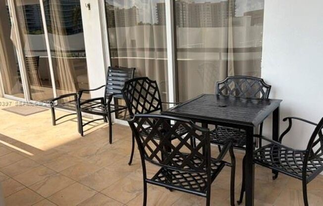3 beds, 2 baths, $4,500, Unit # 4 L