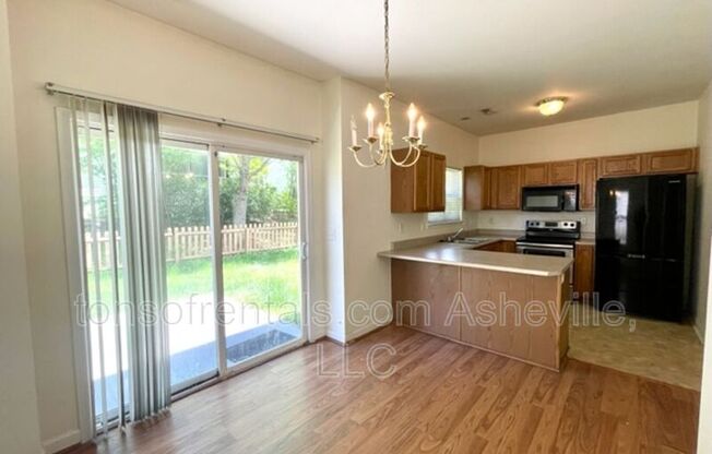 24 SCOTTISH CIR