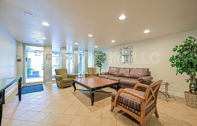 2500 S York St, Apt 311