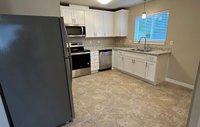 1 bed, 1 bath, 619 sqft, $1,595