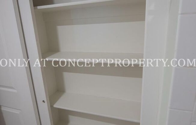 2 beds, 1 bath, 1,066 sqft, $1,795, Unit 08
