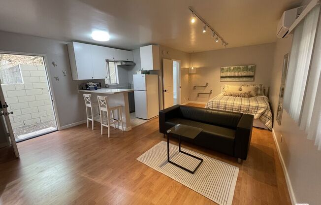 Studio, 1 bath, 400 sqft, $2,495, Unit 2 STUDIO