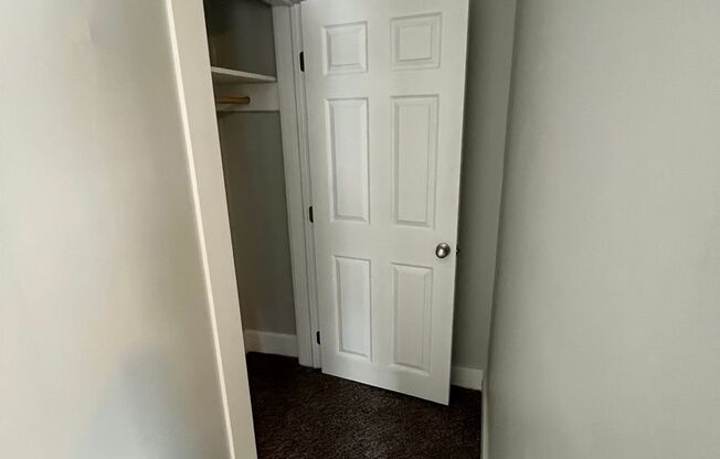 2 beds, 2 baths, 950 sqft, $1,250, Unit 55