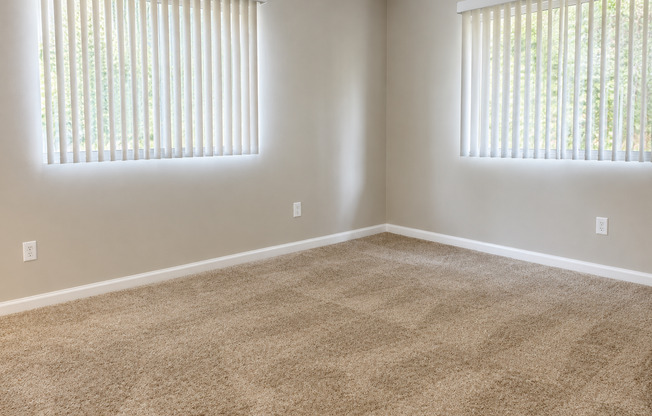 2 beds, 2 baths, $2,100, Unit 28