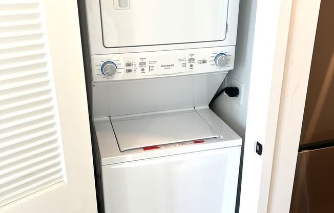 Studio, 1 bath, 464 sqft, $2,270, Unit 710
