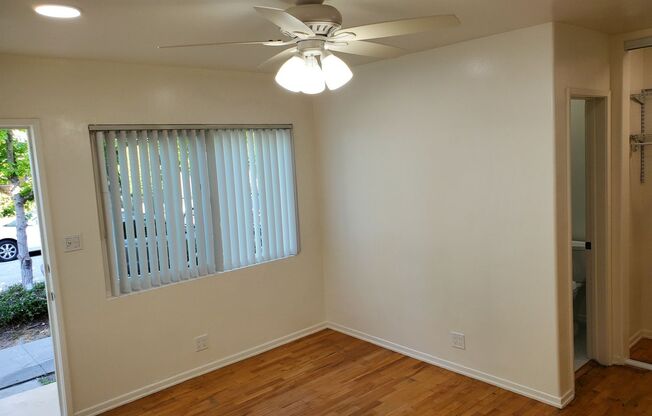 2338-52 PENMAR AVE.