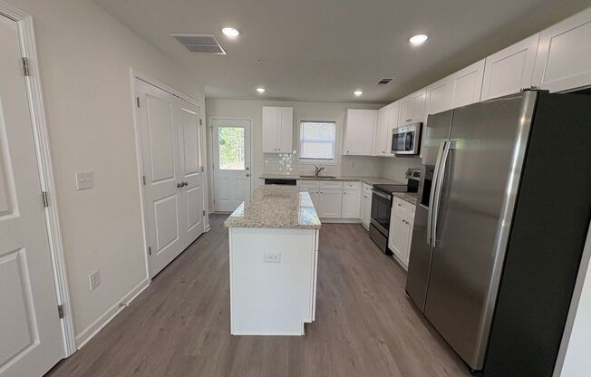 VILLAGES AT STATHAM NOW LEASING!