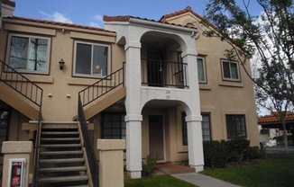 2295.00 Beautifully upgraded Condo, (West) Mira Mesa, washer dryer