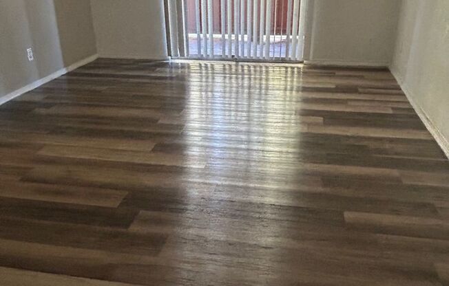 1 bed, 1 bath, 709 sqft, $895, Unit 406-110