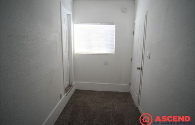 2 beds, 2 baths, $950, Unit 214 Beardsley Ave #12