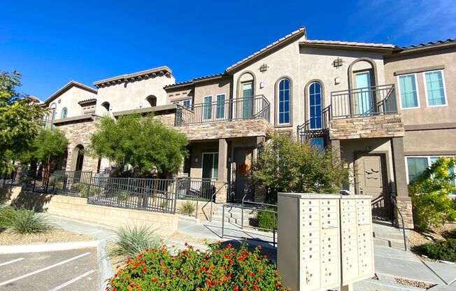 Spectacular 3 Bedroom Townhouse in Gate Community Near Sky Canyon and Centennial! Strip Views!