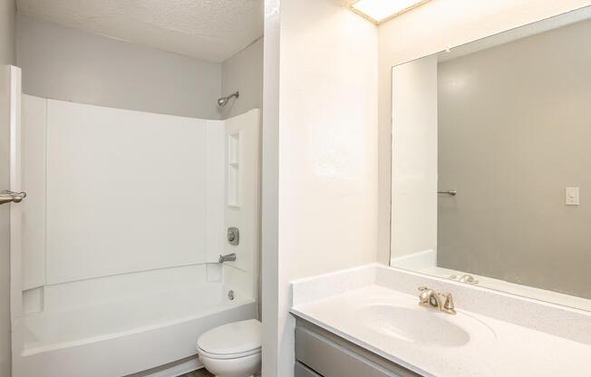 1 bed, 1 bath, 800 sqft, $1,250