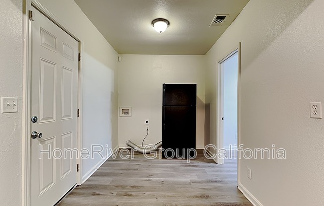 4416 8 AVE