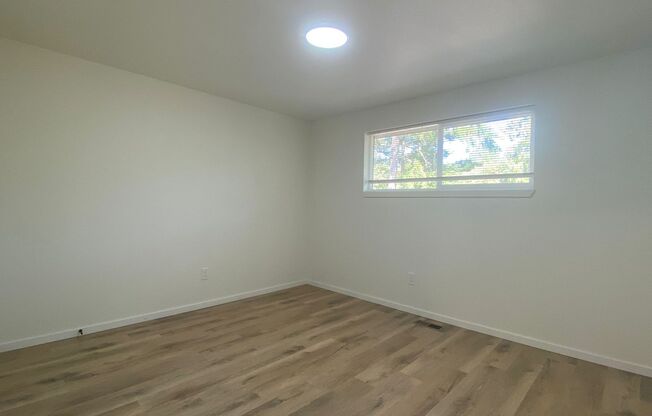 2 beds, 1 bath, 920 sqft, $1,725