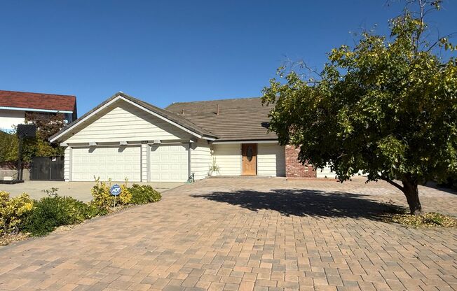 Spacious 4 Bed 3 Bath Cul-de-Sac Home