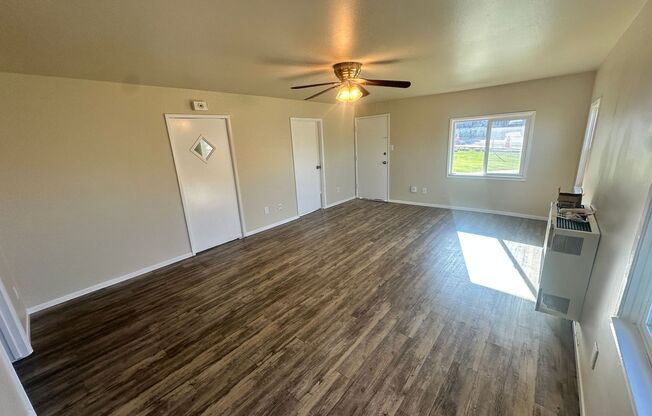 3 beds, 1 bath, $3,400