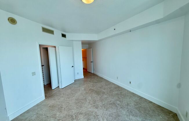 3 beds, 3 baths, $5,495