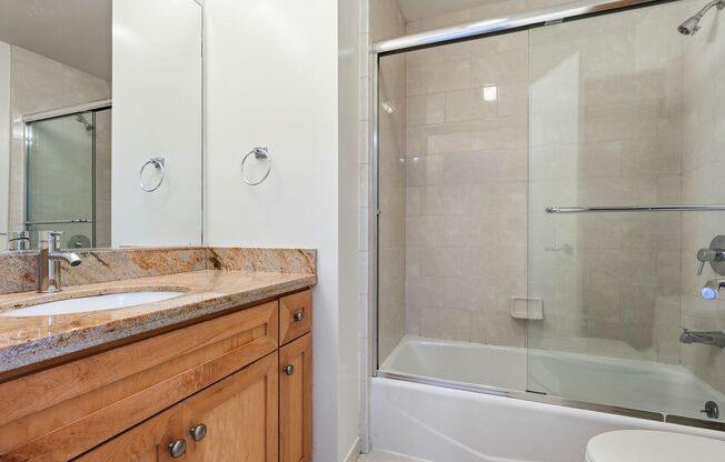 2 beds, 1.5 baths, 901 sqft, $3,695, Unit 14