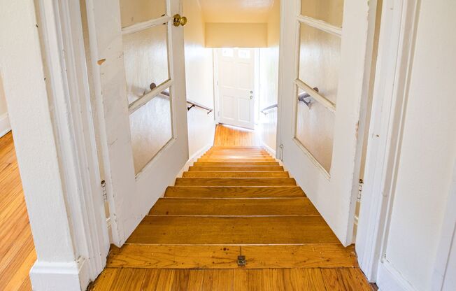 Olga Place 2921