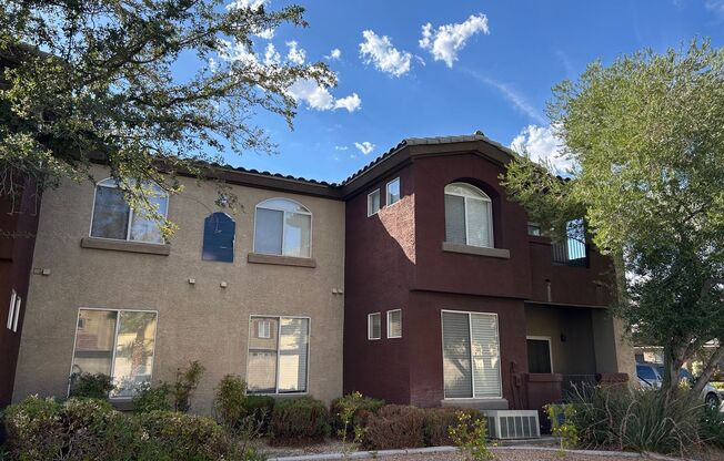 2 BEDROOM / 2 FULL BATHROOMS LOCATES ON JONES BLVD