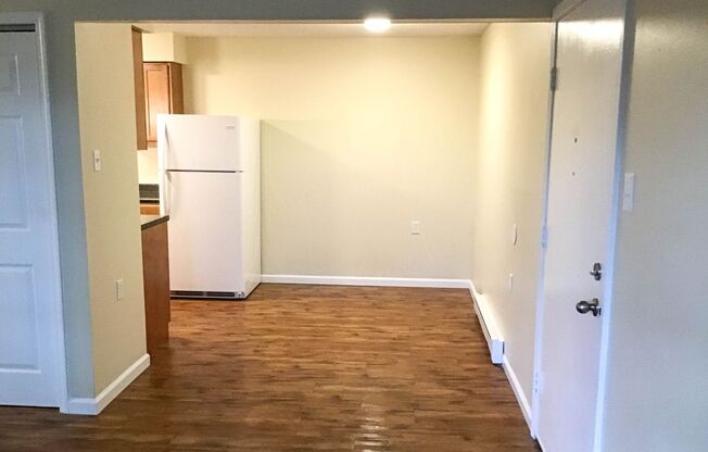 2 beds, 1 bath, 750 sqft, $750, Unit 08