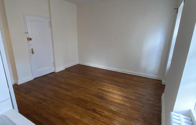 1 bed, 1 bath, $2,900, Unit 5-B