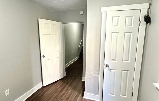 3 beds, 1 bath, $1,050, Unit #1