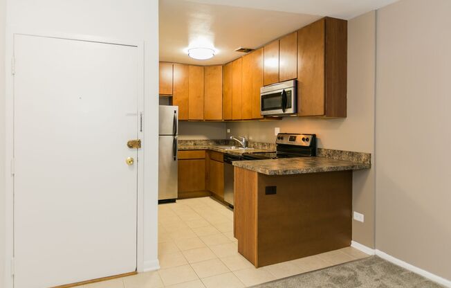 1 bed, 1 bath, 725 sqft, $1,595, Unit 303