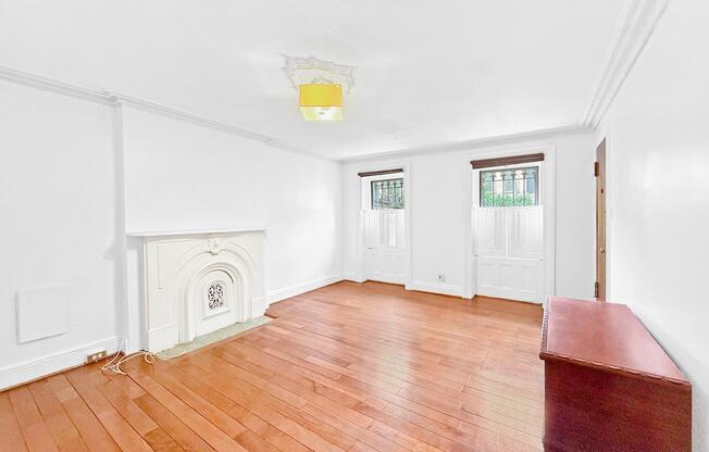 44 CLIFTON PL