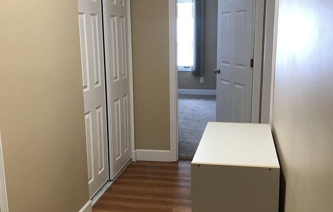 1 bed, 1 bath, 896 sqft, $1,295, Unit 6273-10