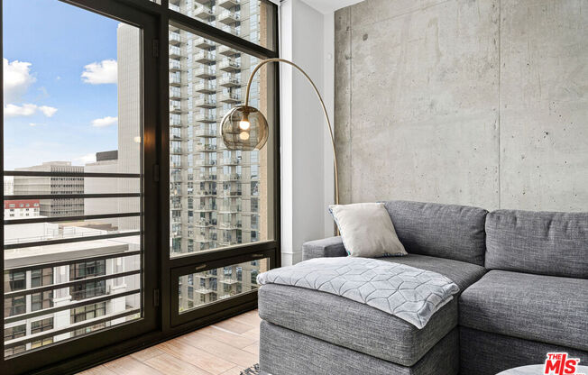 1 bed, 1 bath, 950 sqft, $3,150, Unit 1111