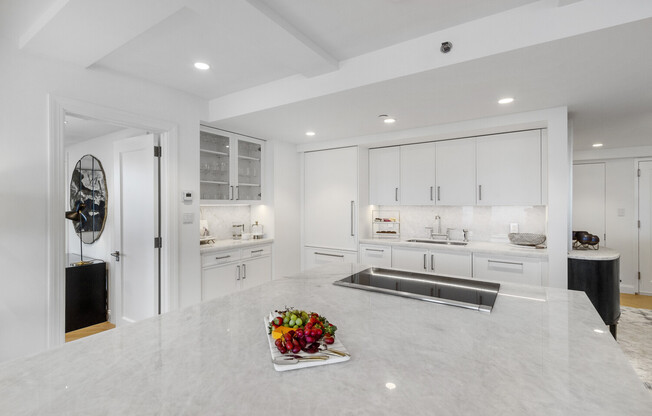 3 beds, 3.5 baths, 2,130 sqft, $50,000, Unit 2501