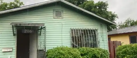 206 Aztec St