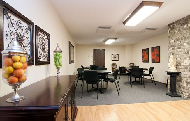 1 bed, 1 bath, 768 sqft, $1,175, Unit 35-107