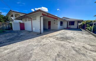 2413 Lanai Street Honolulu, HI 96817