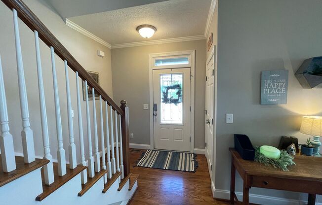 Charming 4 bedroom/2.5 bathroom in Tudor Branch!